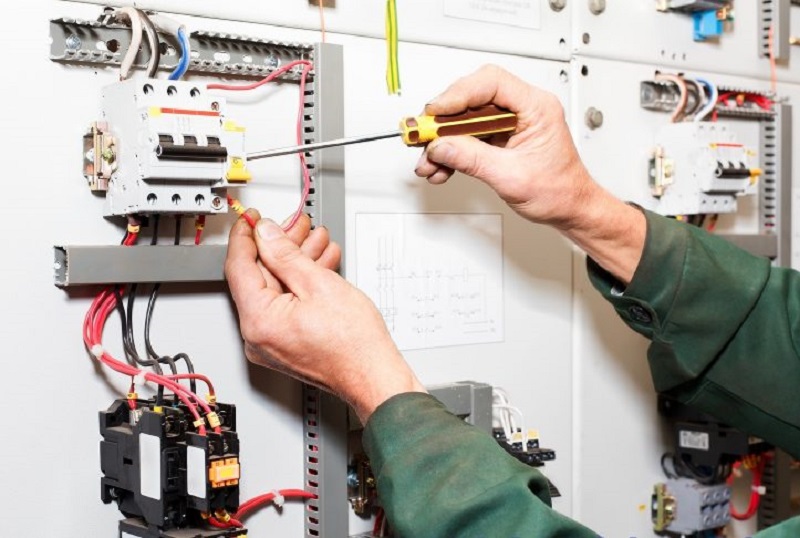 Đối với hệ thống cơ điện, sau khi tiến hành kiểm tra sơ bộ bằng các kỹ thuật thông thường, bộ phận chịu trách nhiệm bảo trì cần kiểm tra chi tiết hệ thống